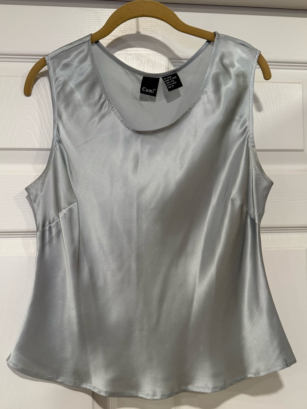 Cami Silver 100% Silk Bias cut Scoop Neck Camisole Top Size 16 #723
